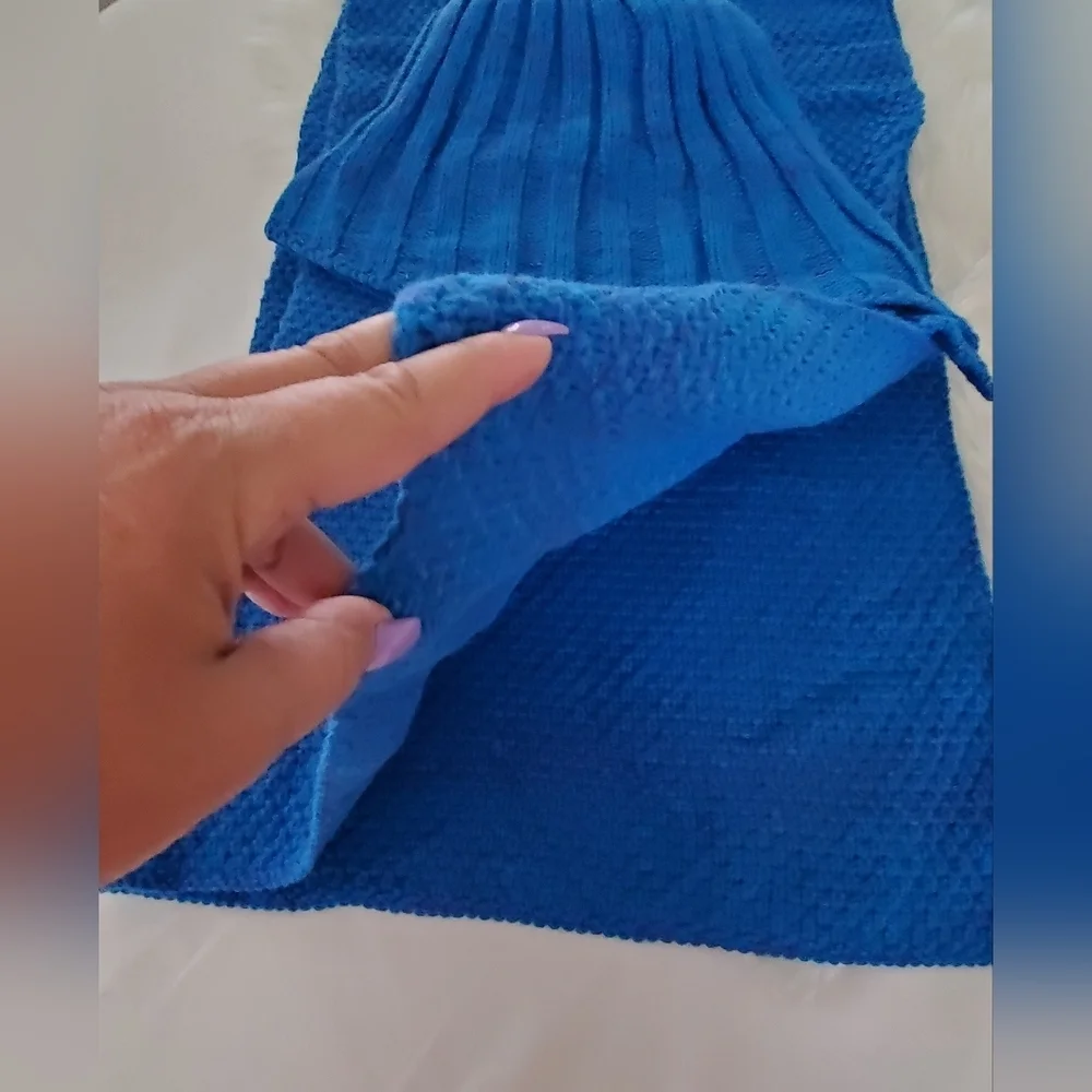 Cozy Knit Mermaid Tail Blanket For Adult Or Kid In Blue And Purple OS New